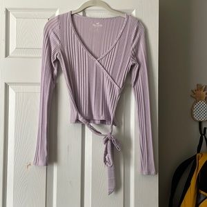 Small Hollister purple top w/ bow